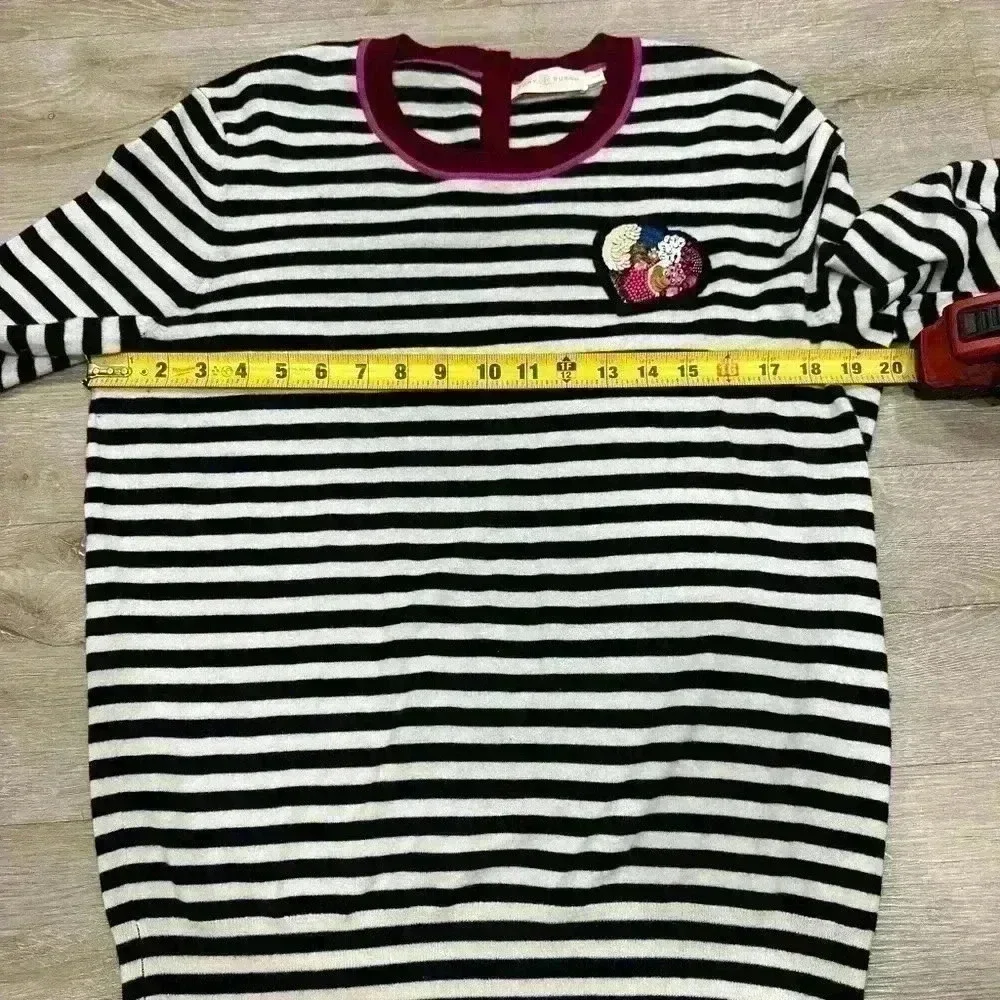 Tory Burch Iberia 💯% Cashmere Embellished Sweater size large